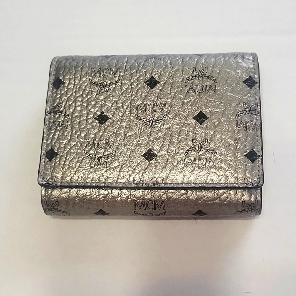 MCM Viesto Berlin 3 Fold Silver Leather Monogram Unisex Wallet